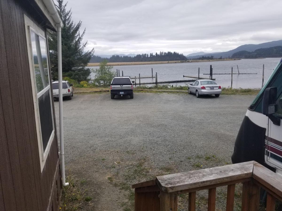 Paradise Cove Rv Resort & Marina Wheeler Exterior photo